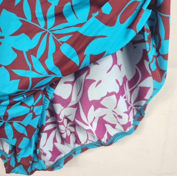 Land's End Preppy Slimming Summer One-Piece Swimsuit Floral 16P - Picture 11 of 15